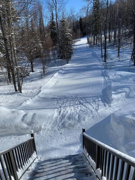 Mont-Blanc Ski Inout Condo W Pool Beach Access Saint-Faustin Esterno foto